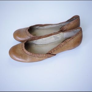 COPY - Frye Molly leather Flat